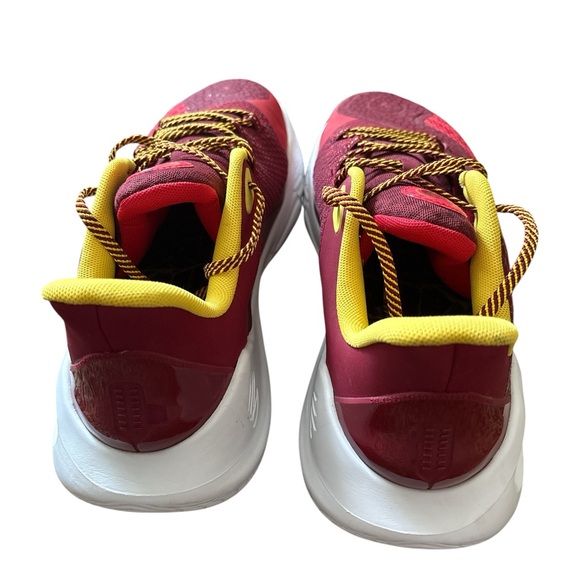 Under Armour Curry 11 Bruce Lee Fire Maroon Yellow Basketball Shoes Size 16 - Picture 2 of 6